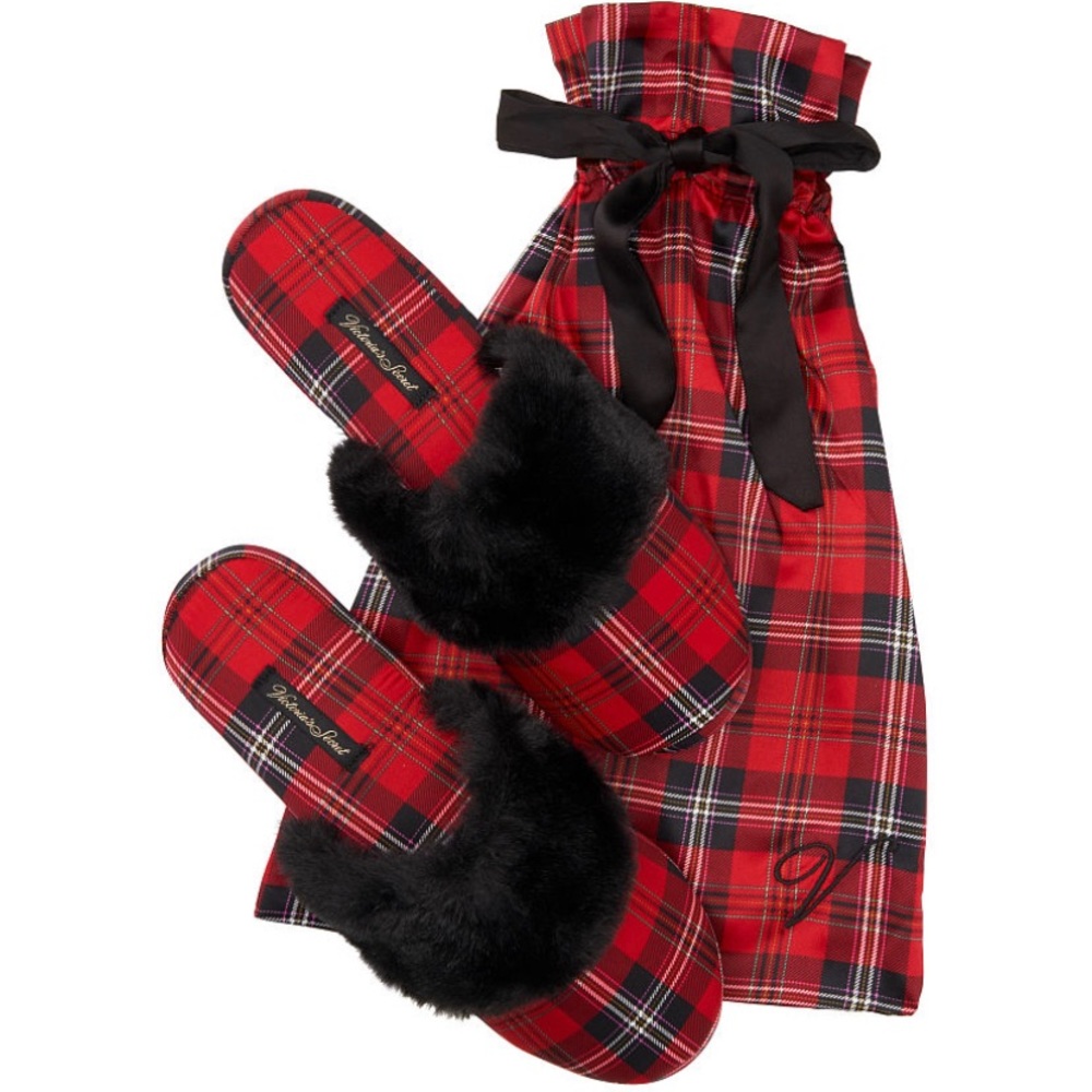 Victoria’s Secret Slippers 💖 Valentine’s Day